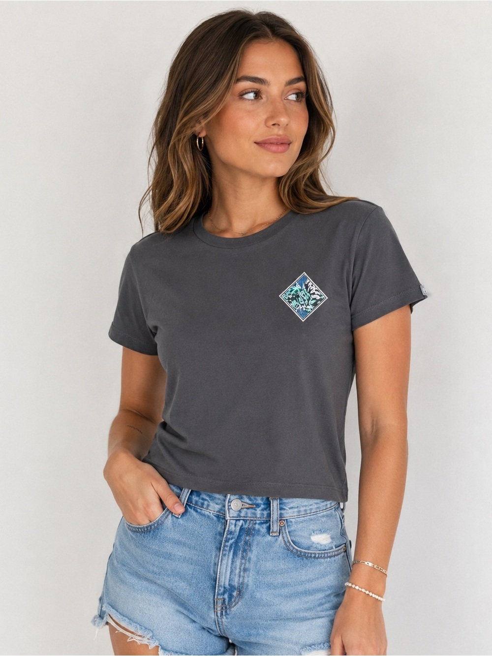 NWT Salty Crew Women’s Baby Tee Crop Top XL Graphic T-Shirt